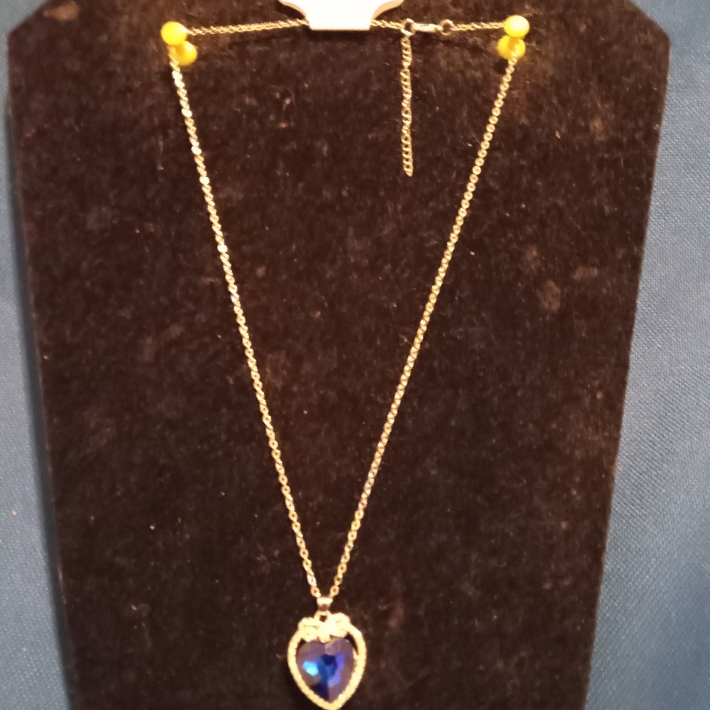 Jewelry - Picture 12 of 16